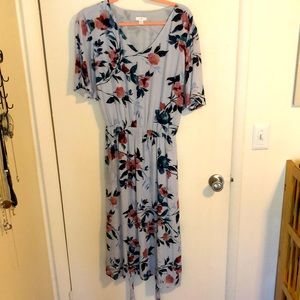 Worn once - 1x size. Light & comfortable summer dress.